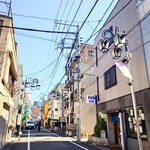 やぶ善 - 教科書にも載る、歴史ある商店街、"不動通り"の路面店です。