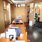 やぶ善 - 店内入って左側の席。