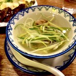味の牛たん 喜助 - 澄んだテールスープ、あっさりで旨い