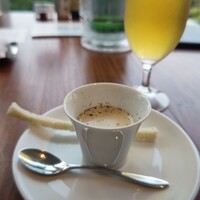 イタリア料理 リストランテ フィッシュボーン - 新ジャガのポタージュ
