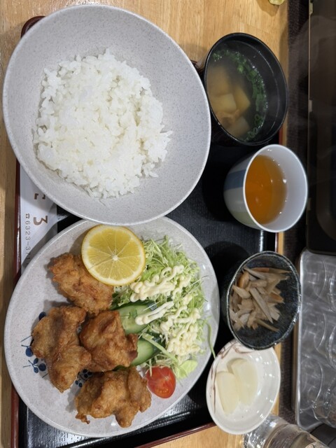 ぴっころ 刺繍入りビックカラー付きドットワンピース