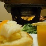 豊生 - 牛肉鍋は熱々で