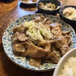 川上屋 - 料理写真:モツ煮定食