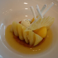 ベージュ アラン・デュカス 東京 - 