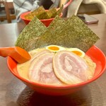 赤家 - チャーシュー3枚、MAXラーメンだったか