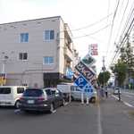 どんぐり - 地下鉄東西線・南郷7丁目駅の南側。駐車場も広めで安心です