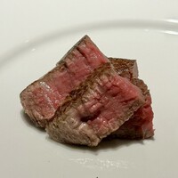 麻布 肉しゃり - 厳選和牛の赤身焼き