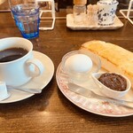 カフェ マリアージュ - モーニングセット全景