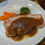 キッチン ブルー グローブ - 三元豚ロースソテーのアップ