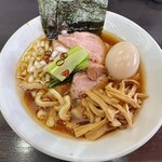 自家製手打ち麺 禿 - 醤油らーめん  1,100円（特製トッピング 450円）