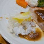 キッチン ブルー グローブ - お新香とご飯