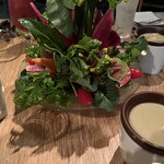 AWkitchen TOKYO 新丸ビル店 - AW農園バーニャカウダ