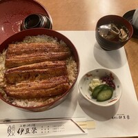 鰻割烹 伊豆栄 本店 - 