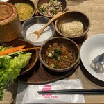 エムエム タイ - 