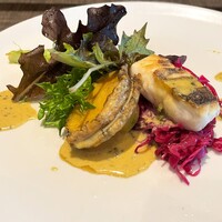 キャトルラパン - Poissons　鯛と鮑のポアレ  鮑の肝ソース