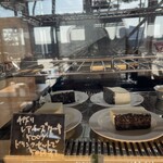 ゆりあげ港朝市 - メイプル館内のカフェ