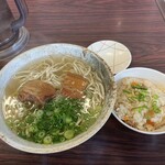 識名そば - 料理写真:
