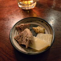 カルネジーオ イースト - 