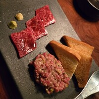 カルネジーオ イースト - 