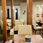 白壁カフェ花ごよみ - 店内