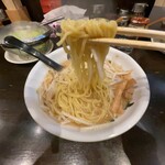 百歩ラーメン - 麺リフトしてみました
