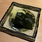 鮨処 池上 - こだわりのわかめと蒸しキャベツ