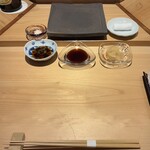 鮨処 池上 - カウンター席へ