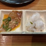 漁師直営 地魚料理 観音丸 - ☆突き出しは、スズキの漬けとコウイカの塩辛