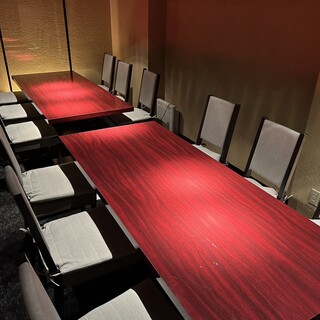 人気のテーブル式のお座敷。10～22名様用。