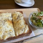 かどでcafe - 黒コショウたっぷり♪