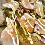 POSILLIPO cucina meridionale - 燻製カジキマグロと海ぶどうのカルパッチョ