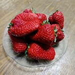 くつろぎいちごハウス - 料理写真:完熟紅ほっぺ　大粒　１,４００円
