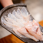 とらふぐ専門 ふぐ中俣 - 天然焼きふぐ オリーブオイル＋塩／ニンニク醤油