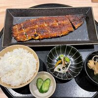 うなぎ四代目菊川 東京駅黒塀横丁店 - 