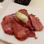 ぴょんぴょん舎 - 上タン塩2,200円