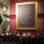 RIGOLETTO BAR AND GRILL - 黒板にワイン・リスト