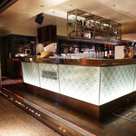 RIGOLETTO BAR AND GRILL - いつも此処は人で見えません