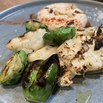 60.4 - 季節野菜とフムス