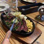 炭火焼ハンバーガー＆ステーキ チェリーズ - こちらはハラミのみ150g