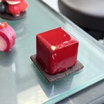 バー＆ラウンジ  トゥエンティエイト コンラッド東京 - 