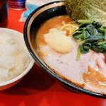 横濱家系ラーメン 五代目 野中家 - 