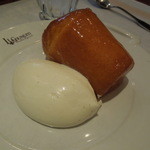 ルグドゥノム ブション リヨネ - ラム酒風味のババ