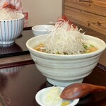 鵠沼海岸 蕎麦兄 - 鳥ネギ蕎麦（1,600円）。
