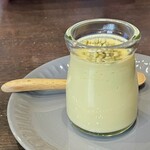 鵠沼海岸 蕎麦兄 - そば茶プリン（430円）。