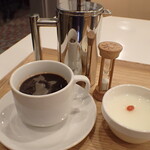 トーコーキッチン - 杏仁豆腐 ホットコーヒー