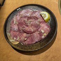 ホルモン焼肉 富や 栄店 - 
