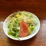 キッチン ポアレ - 続いてフレンチドレッシングのかかったミニサラダの登場です