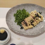和海味處 Fuurin - サメの竜田揚げ:サメって意外と淡白。韓国のりの旨味と、生姜のスッキリ感がいいバランスを生んでいる。韓国のりよりは胡麻油直接でも面白かったかもかなと。