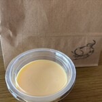 だしまき玉子専門店 卵道 - お土産にプリンをカスタードクリームみたい