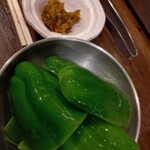 神戸牛焼肉と冷やしピーマン 金肉屋 渋谷道玄坂本店 - 